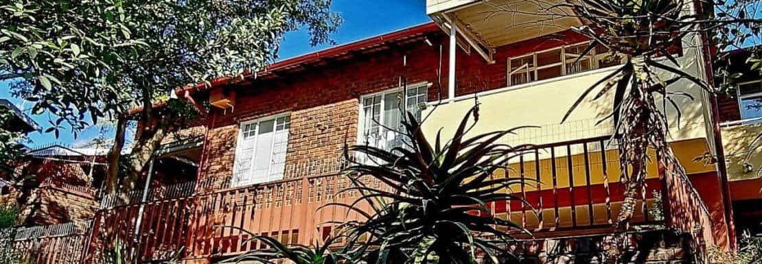 Unusual 3 Bed in The Town on Hill: