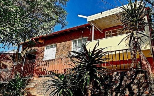 Unusual 3 Bed in The Town on Hill: